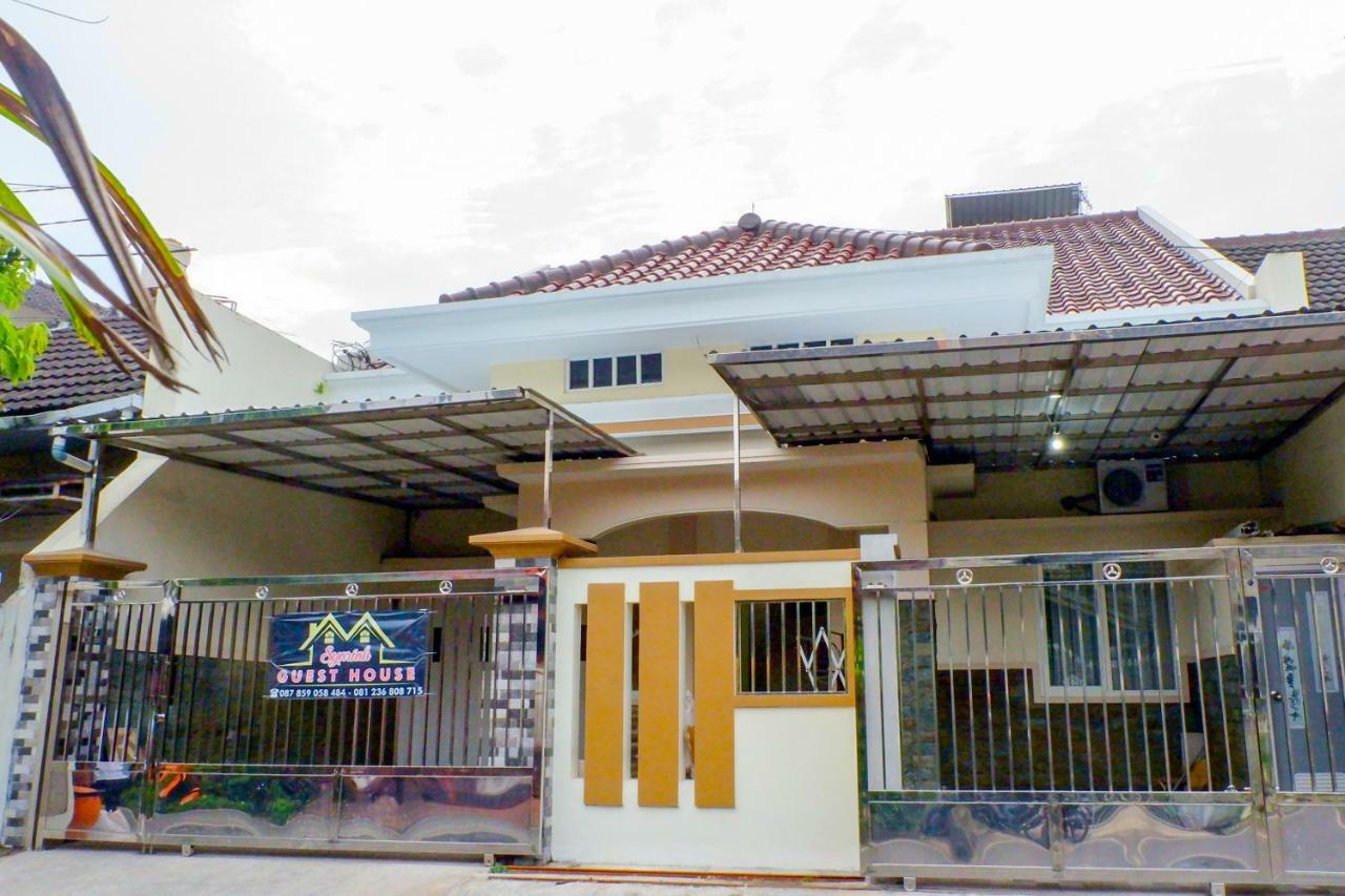 Oyo 314 Emas 23 Guest House Syariah Маланг Екстериор снимка